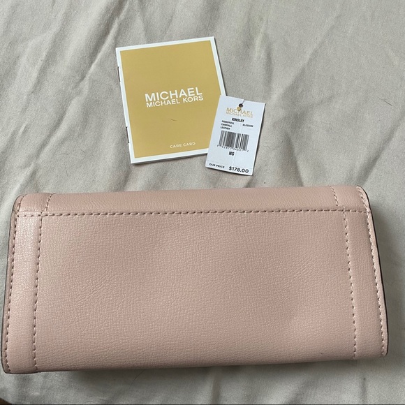 MK Kinsley Wallet* - Picture 3 of 4